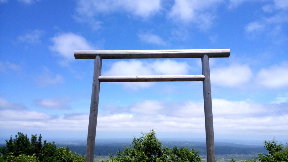 【碁石ヶ峰の山頂まで登山】石川県と富山県の県境から見る能登の絶景